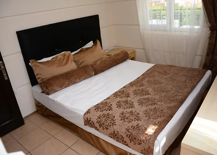 Andros Family Club Aparthotel 3*