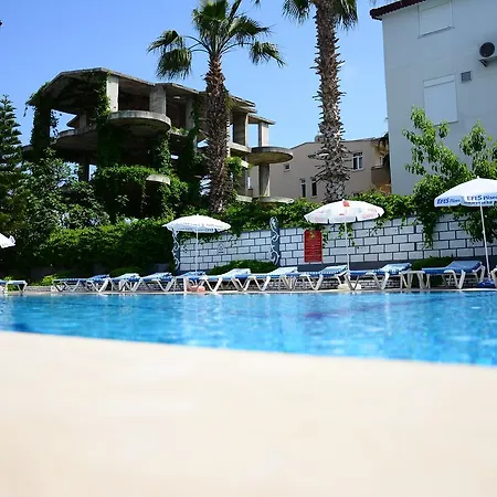 Lägenhetshotell Andros Family Club 3*