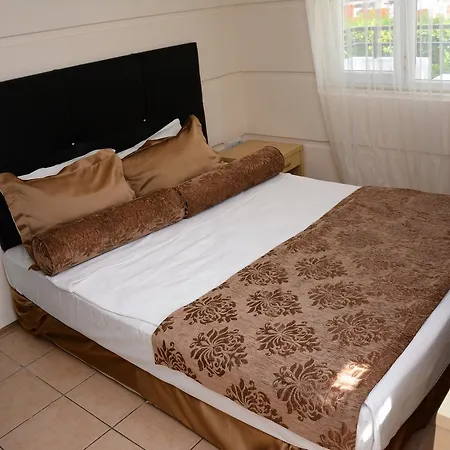 Andros Family Club Aparthotel 3*