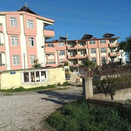 Lägenhetshotell Andros Family Club Side