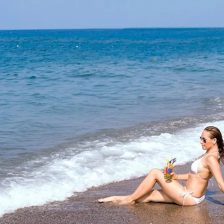 Andros Family Club Aparthotel